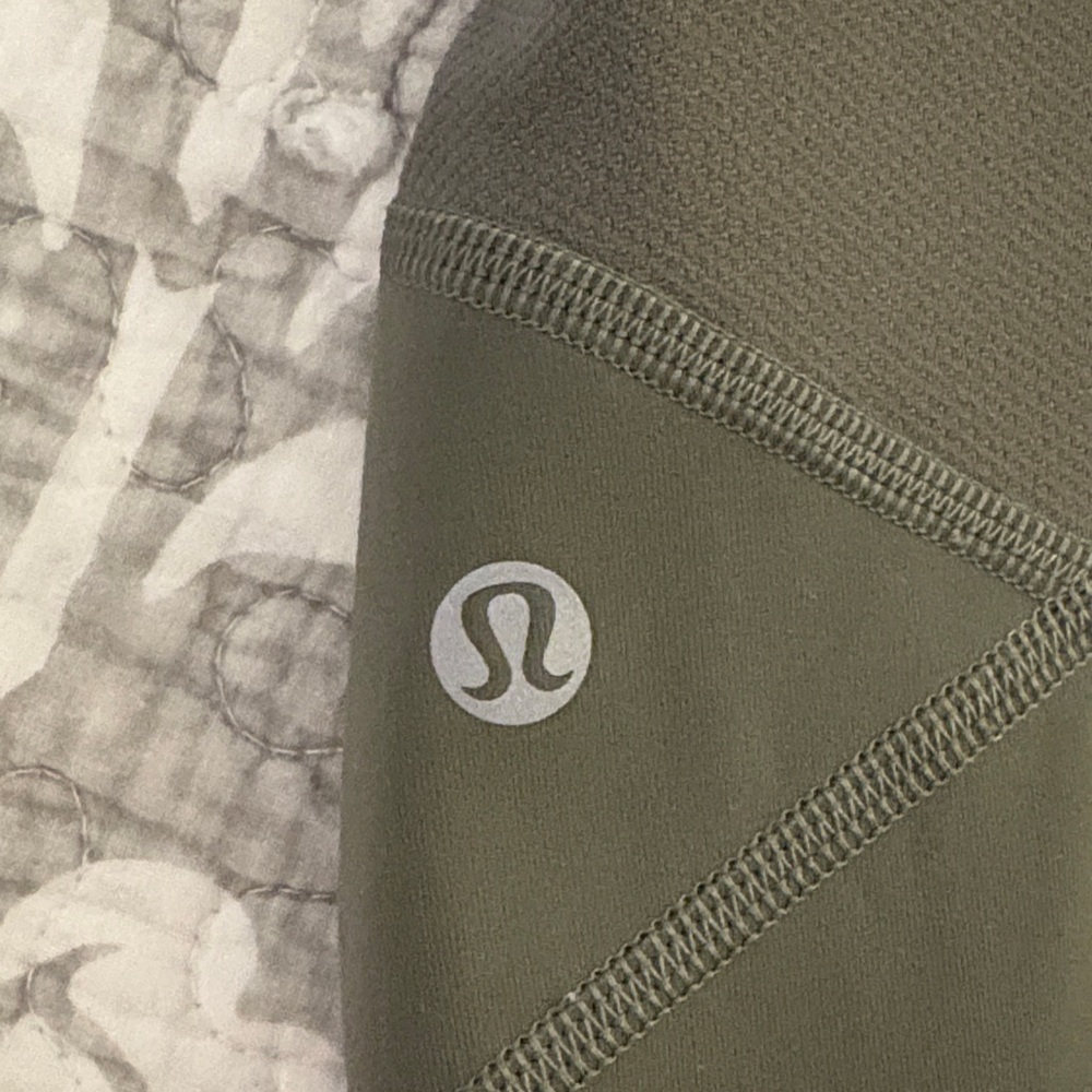 Lululemon Pace Rival Crop Leggings ~ Luxtreme ~ Size 2 ~ Dark Olive